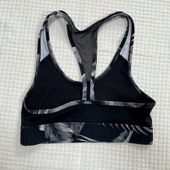 COPY - VS Pink ultimate unlined black white XS sports bra - Picture 3 of 6